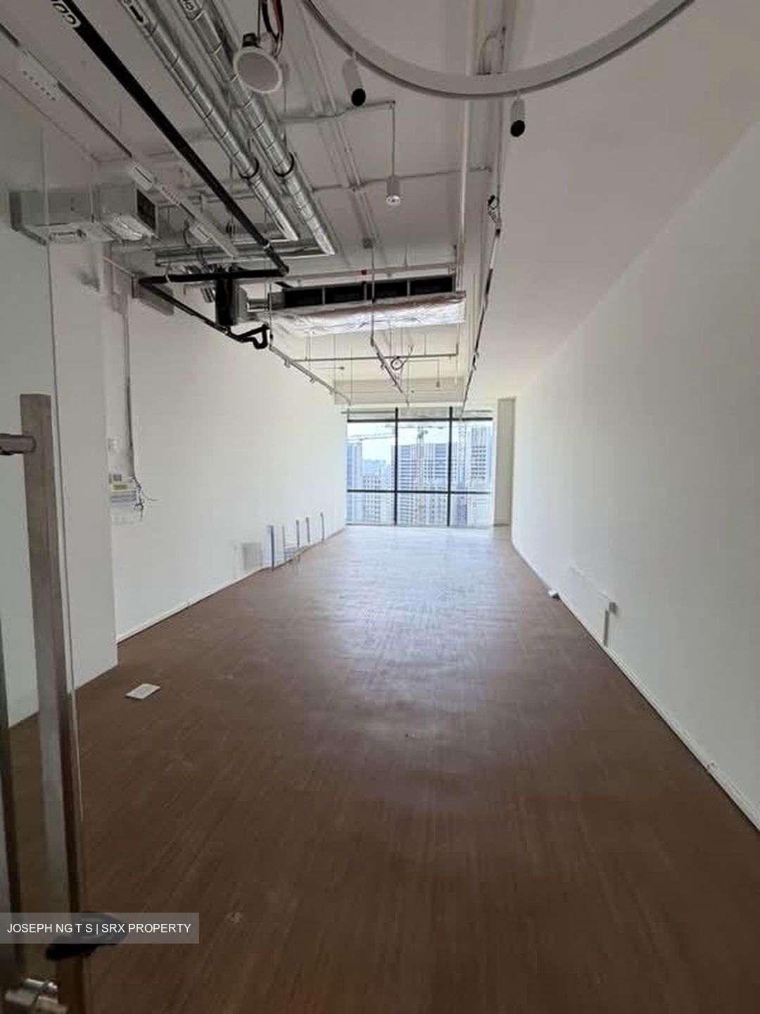 Woods Square (D25), Office #623521591